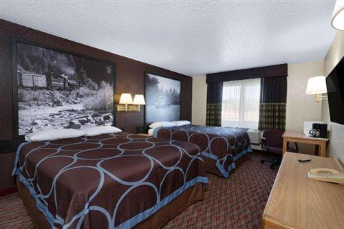 ซูเปอร์ 8 บาย วินด์แฮม ฟาวเทน Hotel Fountain ภายนอก รูปภาพ