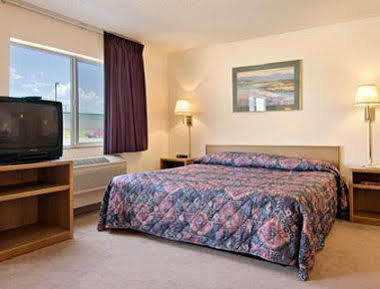 ซูเปอร์ 8 บาย วินด์แฮม ฟาวเทน Hotel Fountain ภายนอก รูปภาพ